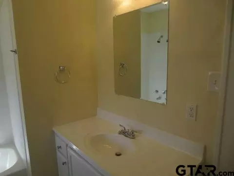500 E Rix, Tyler, TX 75701 photo 13