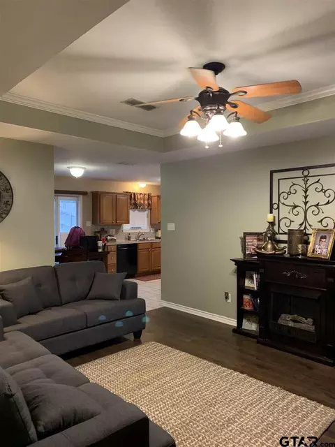 3909 Thomas, Longview, TX 75605 photo 4