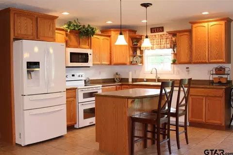 108 County Road 3363, Emory, TX 75440 photo 6