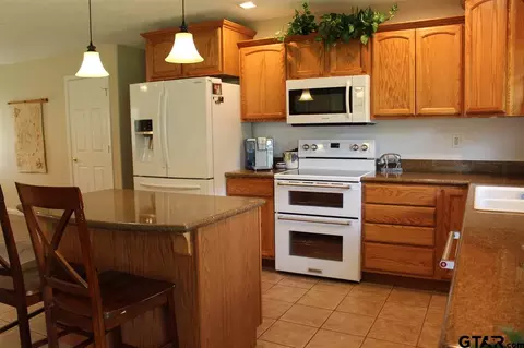 108 County Road 3363, Emory, TX 75440 photo 7