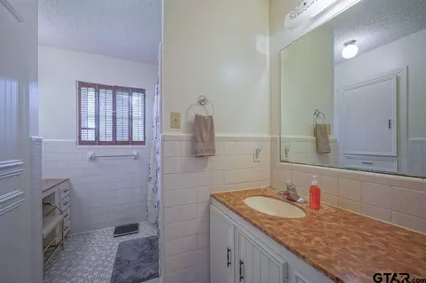 569 N Palm, Van, TX 75790 photo 16