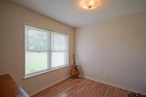 569 N Palm, Van, TX 75790 photo 14