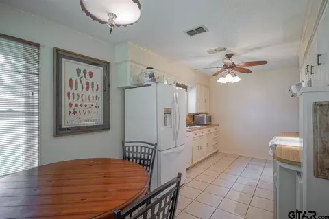 569 N Palm, Van, TX 75790 photo 6