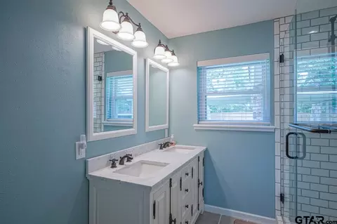 569 N Palm, Van, TX 75790 photo 13