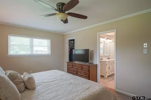 569 N Palm, Van, TX 75790 photo 10
