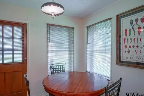 569 N Palm, Van, TX 75790 photo 5