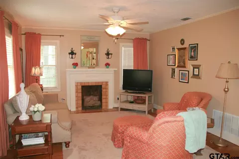 225 E Rix St, Tyler, TX 75701 photo 7