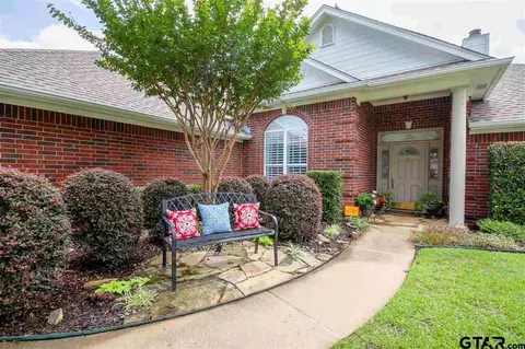 310 Ithaca Dr, Longview, TX 75604 photo 2