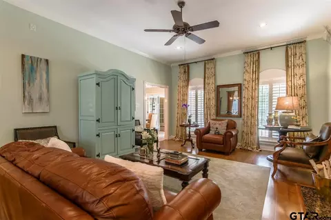 310 Ithaca Dr, Longview, TX 75604 photo 3