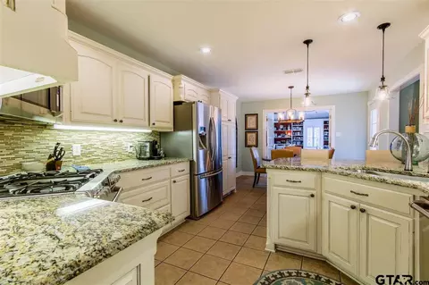 310 Ithaca Dr, Longview, TX 75604 photo 16