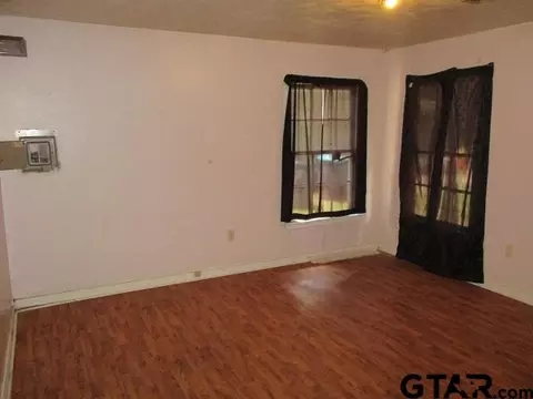 2203 Calvert Dr, Marshall, TX 75672 photo 6