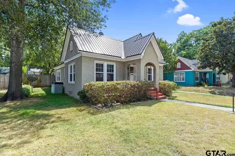 413 E Rix St, Tyler, TX 75701 photo 3