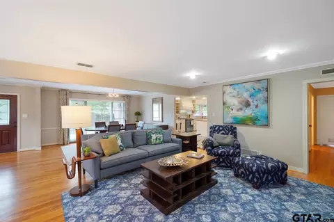 703 E Third, Tyler, TX 75701 photo 4