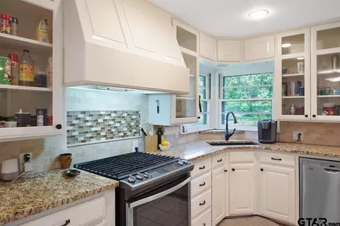 703 E Third, Tyler, TX 75701 photo 9