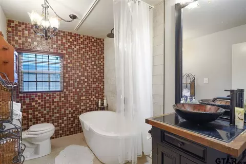 703 E Third, Tyler, TX 75701 photo 18