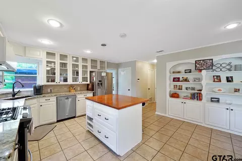 703 E Third, Tyler, TX 75701 photo 8