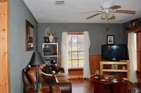 116 E Oak St, Yantis, TX 75497 photo 4