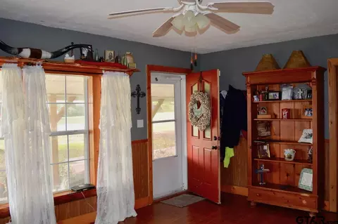 116 E Oak St, Yantis, TX 75497 photo 3