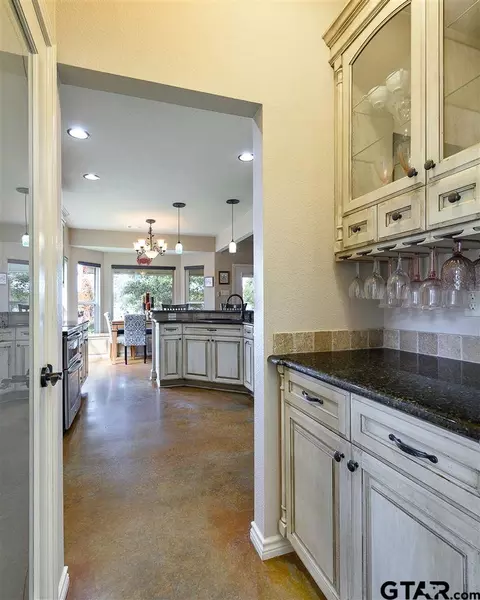 11202 Cedar Dr, Mabank, TX 75156 photo 10