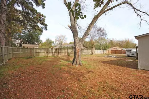 12554 Chapman Rd, Tyler, TX 75708 photo 4