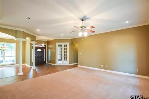 200 Burton Dr, Longview, TX 75603 photo 9