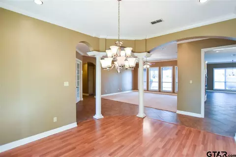 200 Burton Dr, Longview, TX 75603 photo 7