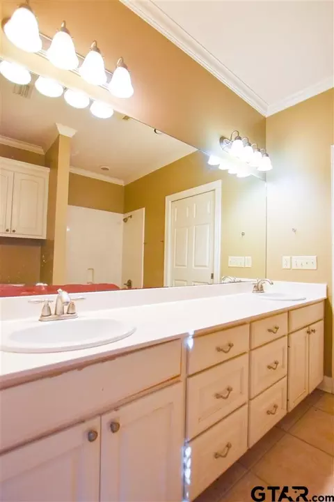 200 Burton Dr, Longview, TX 75603 photo 40