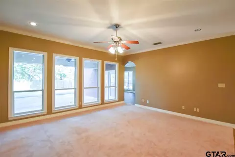 200 Burton Dr, Longview, TX 75603 photo 10