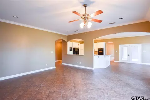 200 Burton Dr, Longview, TX 75603 photo 12