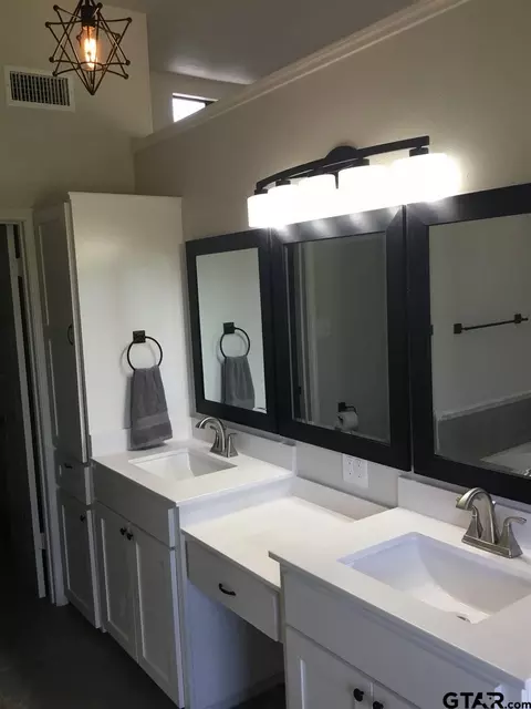 116 E Fairway Dr, Hideaway, TX 75771 photo 9
