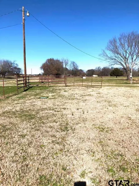 9305 S Fm 69, Como, TX 75431 photo 11