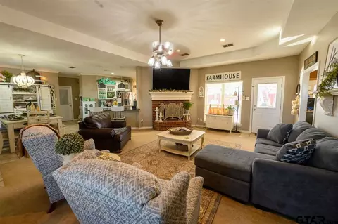 138 E Loop 564, Mineola, TX 75773 photo 4