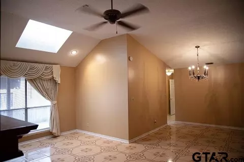 826 Toler Rd, Longview, TX 75604 photo 5