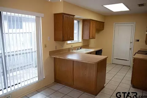 826 Toler Rd, Longview, TX 75604 photo 6