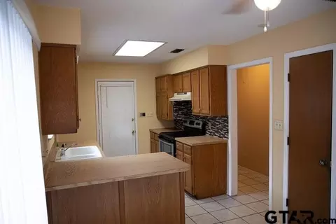 826 Toler Rd, Longview, TX 75604 photo 7