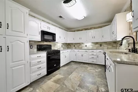 125 Hideaway Ln E, Hideaway, TX 75771 photo 15