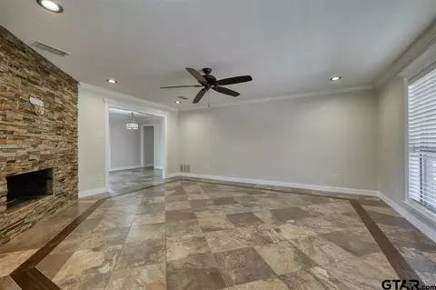 125 Hideaway Ln E, Hideaway, TX 75771 photo 6