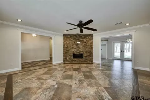 125 Hideaway Ln E, Hideaway, TX 75771 photo 8