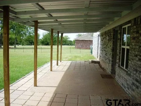 705 Smith, Como, TX 75431 photo 14