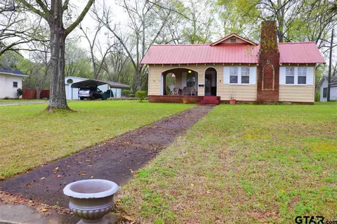 321 Warren, Gilmer, TX 75644 photo 5