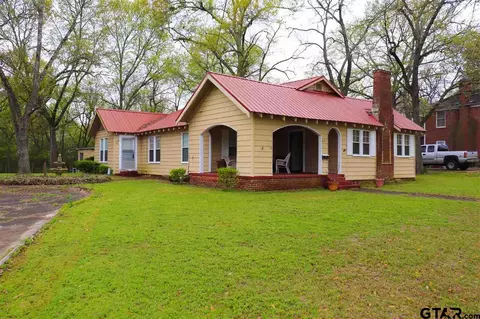 321 Warren, Gilmer, TX 75644 photo 6