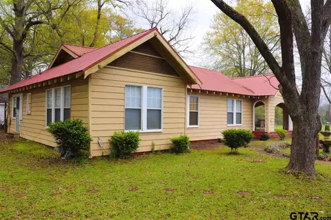 321 Warren, Gilmer, TX 75644 photo 3
