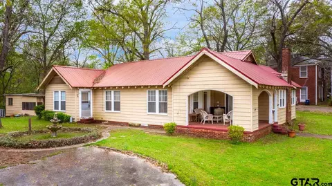 321 Warren, Gilmer, TX 75644 photo 1