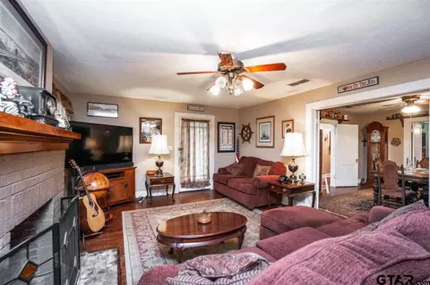 321 Warren, Gilmer, TX 75644 photo 11