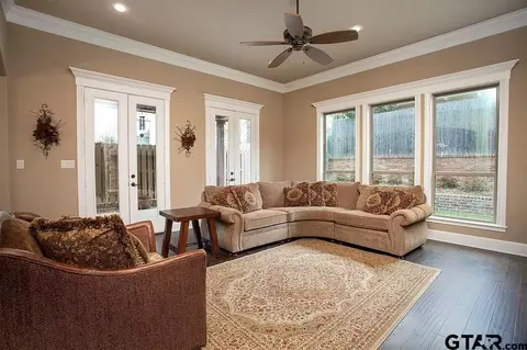 2229 Fallcrest, Tyler, TX 75703 photo 7