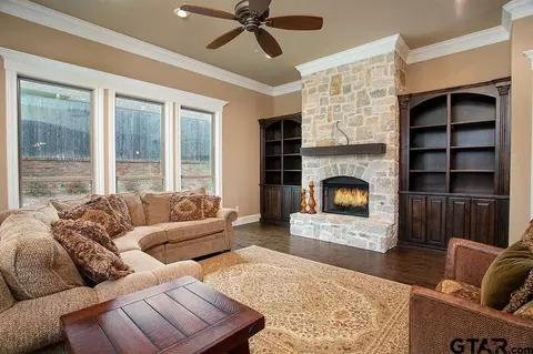 2229 Fallcrest, Tyler, TX 75703 photo 6