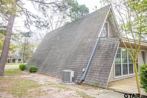 250 Hide Away Ln E, Hideaway, TX 75771 photo 15