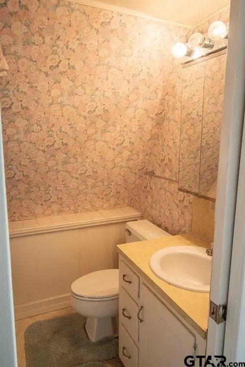 250 Hide Away Ln E, Hideaway, TX 75771 photo 24