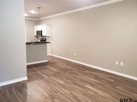 2017 Devine, Tyler, TX 75701 photo 3