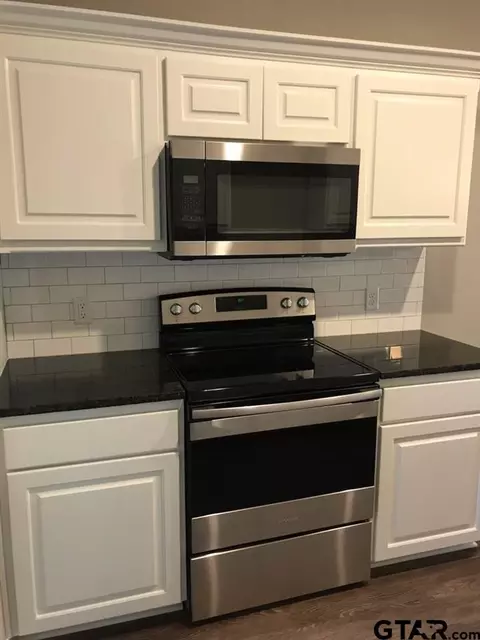 2017 Devine, Tyler, TX 75701 photo 9